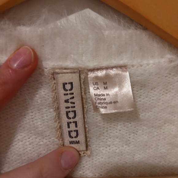 Medium White Divided Cardigan with Pearl Accent Buttons - Picture 2 of 3